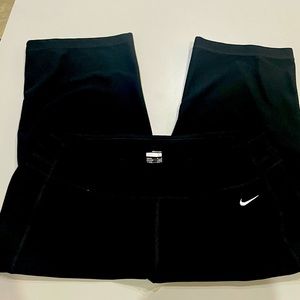 Nike Capri’s Black Size Large. Great Condition!